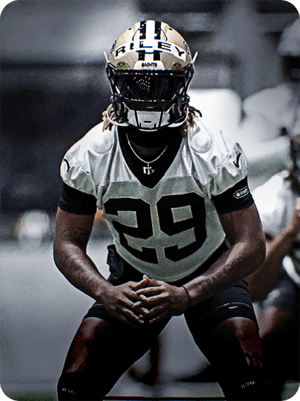 Quincy Riley Rookies 74 OVR - Madden NFL 26